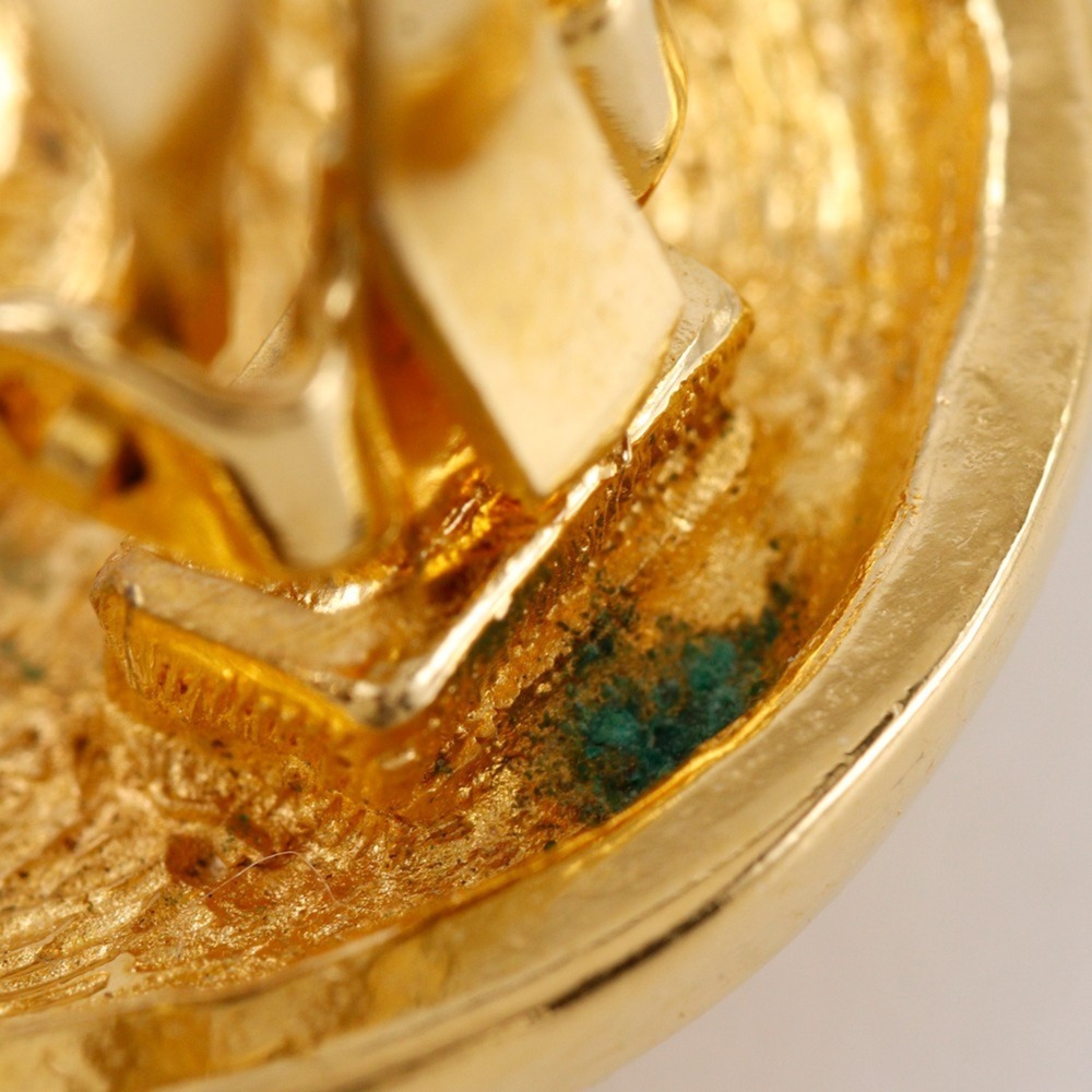 CHANEL Vintage Gold Logo Earrings - Picture 7 of 9